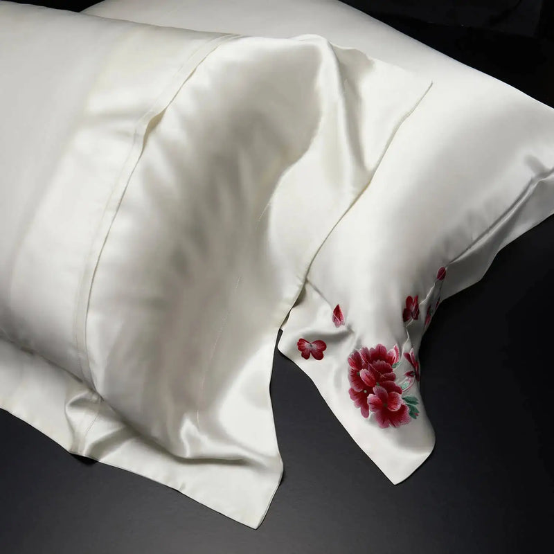 White Blossom Elegance: Pure Mulberry Silk Pillowcase with Red Floral Embroidery