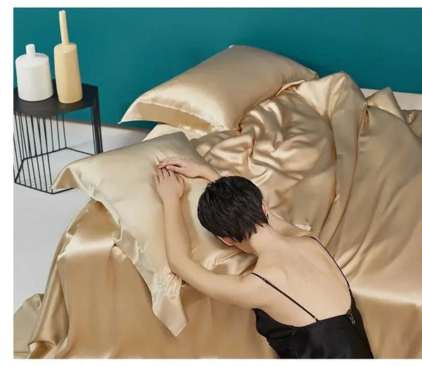 LuxeSilk Couture: Premium Mulberry Silk Bedding Set