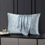 Regal Leopard: Luxurious Double-Sided Mulberry Silk Pillowcase