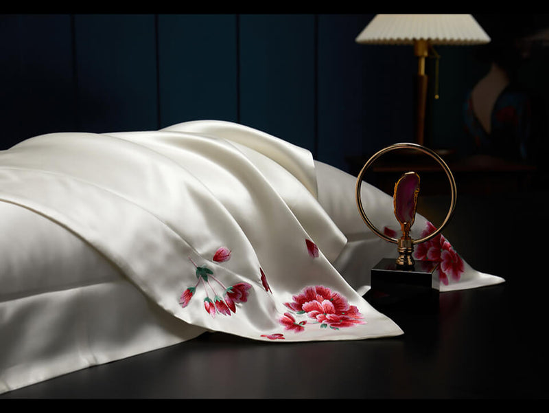 White Blossom Elegance: Pure Mulberry Silk Pillowcase with Red Floral Embroidery